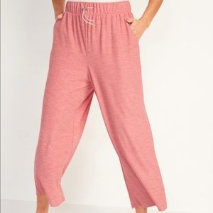 Old Navy Cropped Wide Leg Pants size medium petite